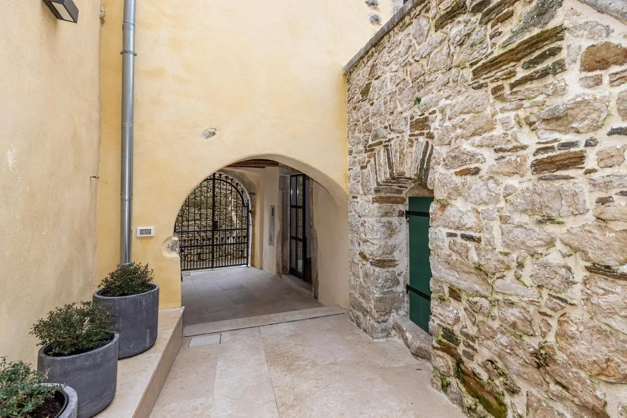 Casa Amelia In Pićan 克罗地亚
