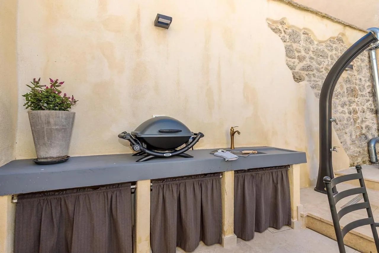 Casa Amelia In Pićan